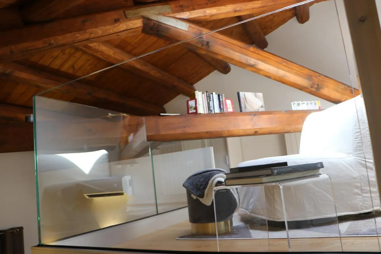 Villa Meloluxuryhouse Palermo 0*,  Italia